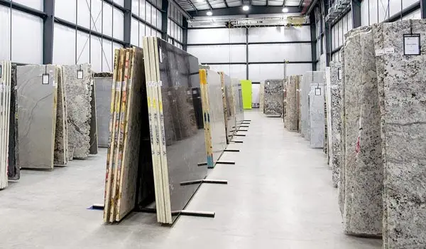 Marmer dengan ukuran slab, sumber builder.id