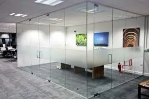 Harga Pemasangan Kaca Tempered 2 Foto interior kaca tempered