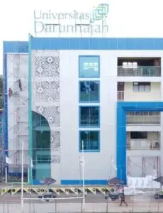Fasad Kampus dengan ACP (Aluminium Composite Panel) untuk Tampilan Dinamis 1 Foto Acp Cutting Fasad Kampus