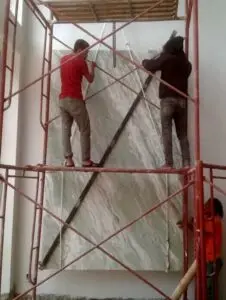 Pasang Dinding Marmer dengan Jasa Pasang Marmer Profesional 2 Foto pasang dinding marmer onix