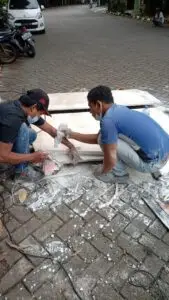 Foto Pemotongan Marmer