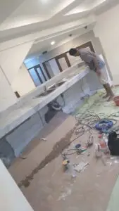 Meja Marmer untuk Dapur Cantik dan Elegan 3 foto pembuatan meja marmer