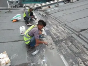 Cara Memilih Jasa Waterproofing Profesional 2 foto aplikator waterproofing