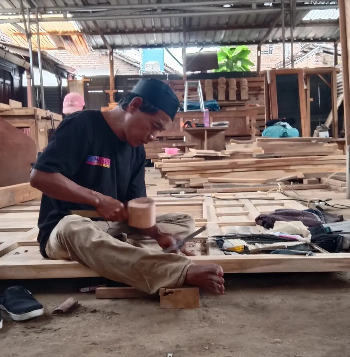 Foto jasa ukir kayu jepara