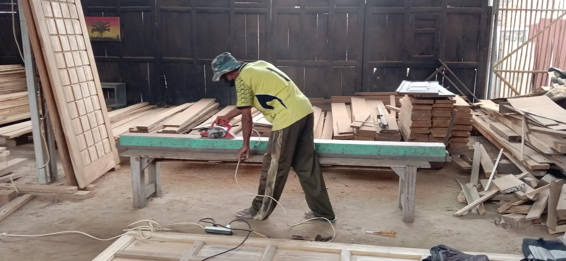 Foto Jasa bangun rumah kayu