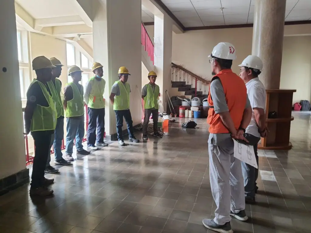Safety Talk Pekerjaan Perawatan Gedung Pusat UGM