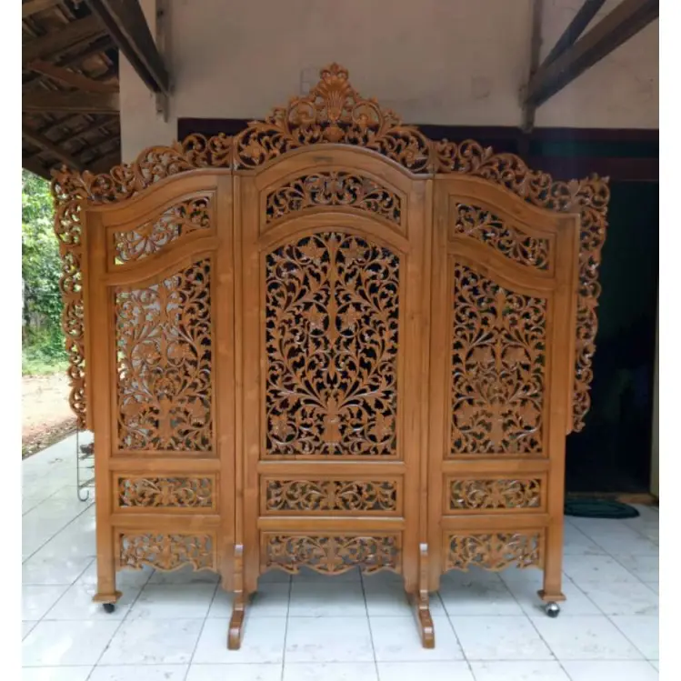 Foto gebyok kayu ukir untuk partisi