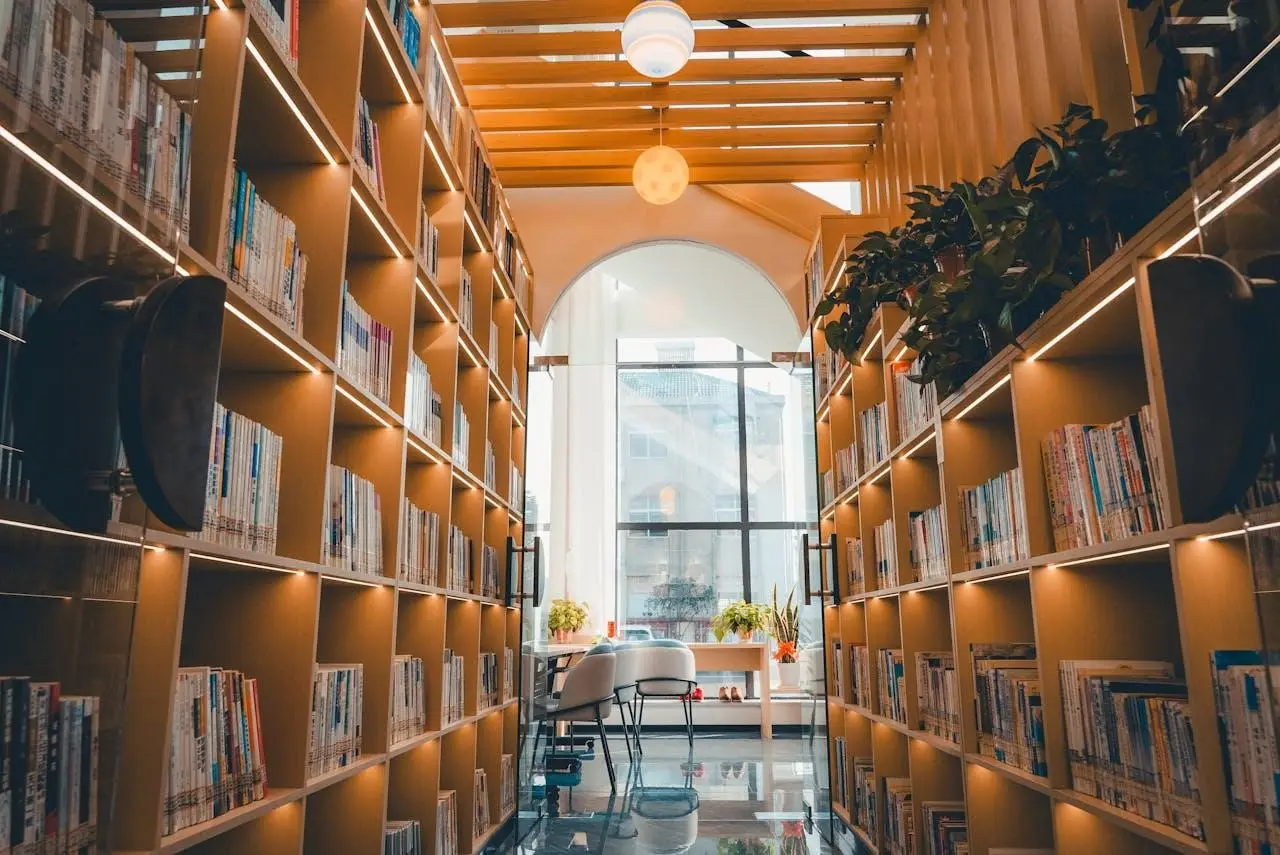Gambar rumah joglo untuk perpustakaan dan taman baca