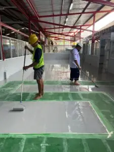 Cara dan Tahapan Aplikasi Epoxy Lantai 4 Proses Aplikasi epoxy di atas keramik