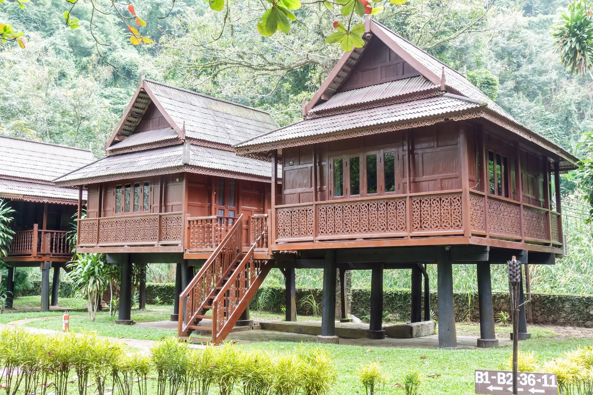 Foto rumah kayu hunian alami