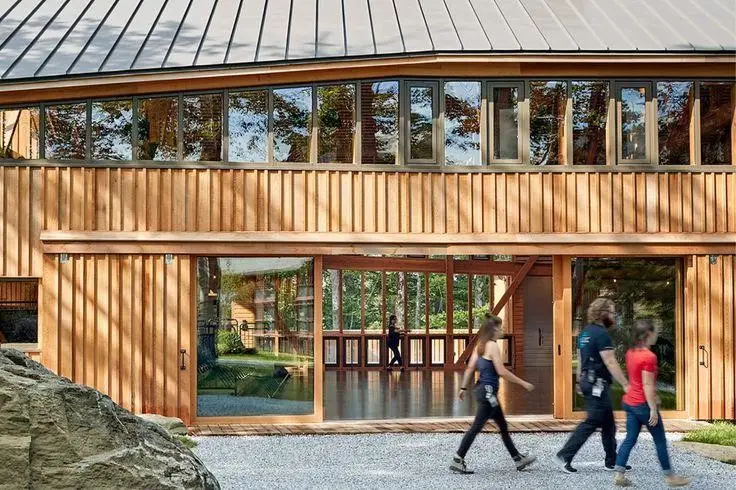 Foto desain rumah kayu untuk sanggar tari