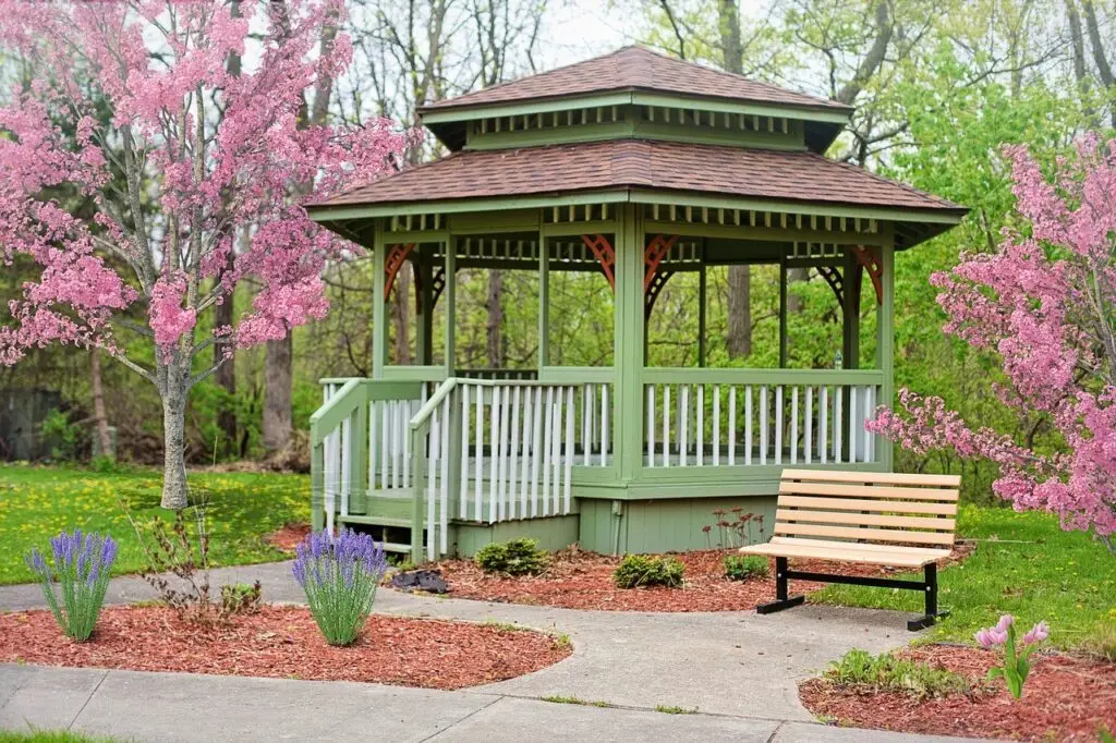 ilustrasi harga gazebo kayu
