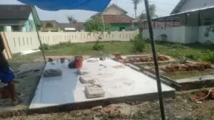 Gambar Pasang keramik makam