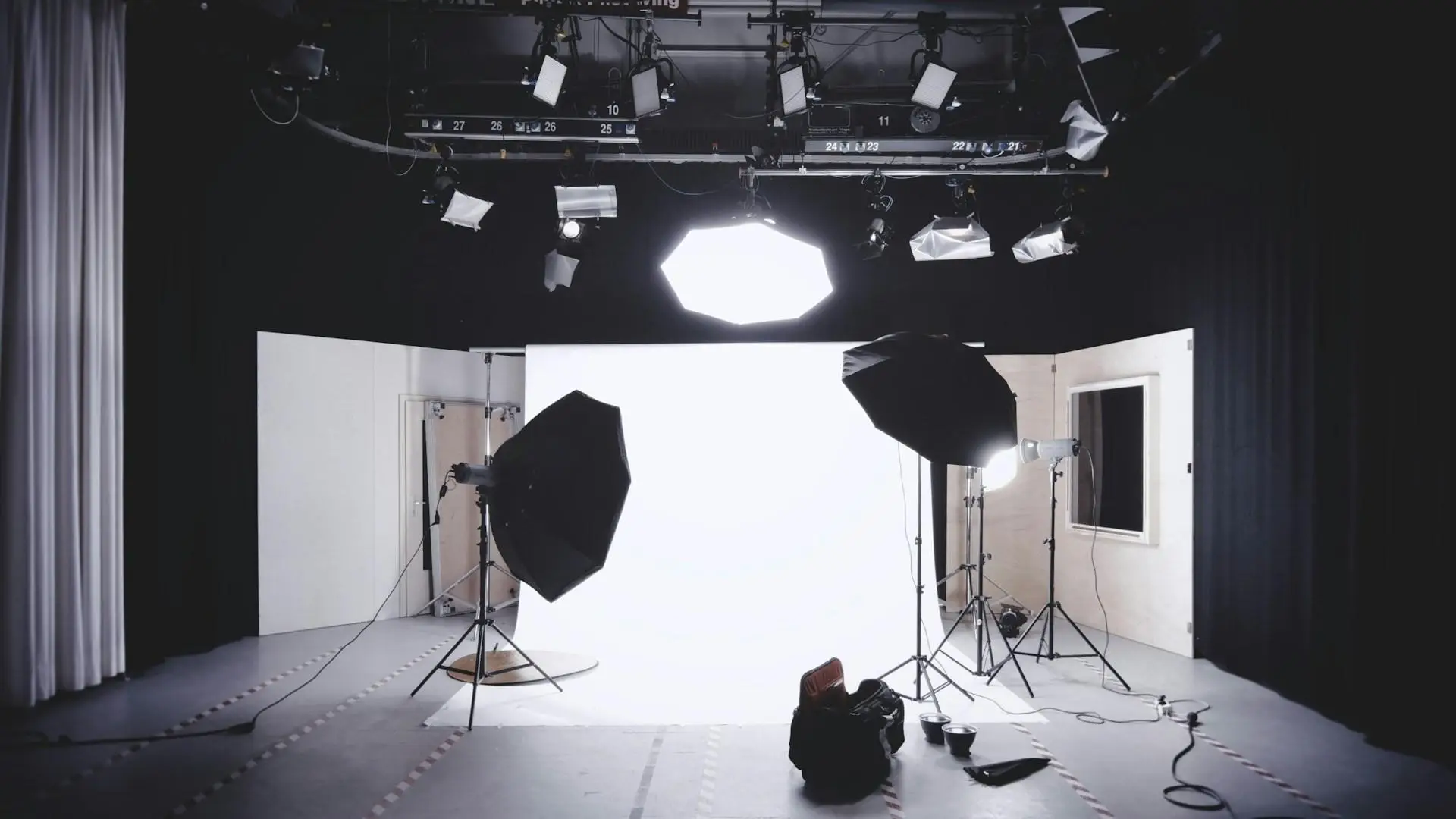 Ilustrasi rumah kosong untuk studio foto