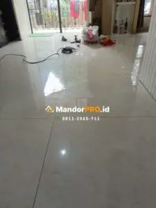 Poles Lantai Keramik untuk Menghilangkan Noda Membandel 2 Ilustrasi poles lantai keramik untuk noda membandel